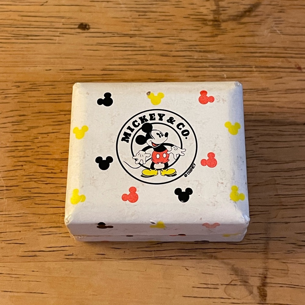 Van Dell Disney 10kt Gold Mickey Mouse USA Coin Ring size 5 Vintage Original Box - Picture 11 of 16